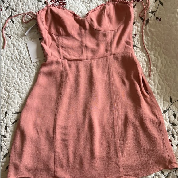 Aritzia Wilfred Heirloom Pink Fable Dress Size 6 *NO LONGER SOLD AT ARITZIA* - Picture 3 of 6